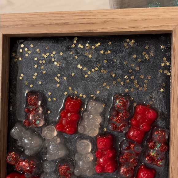 3D gummy bears  made  by me with Resin transparent,red,gold leaf, red glitter . - Picture 6 of 7